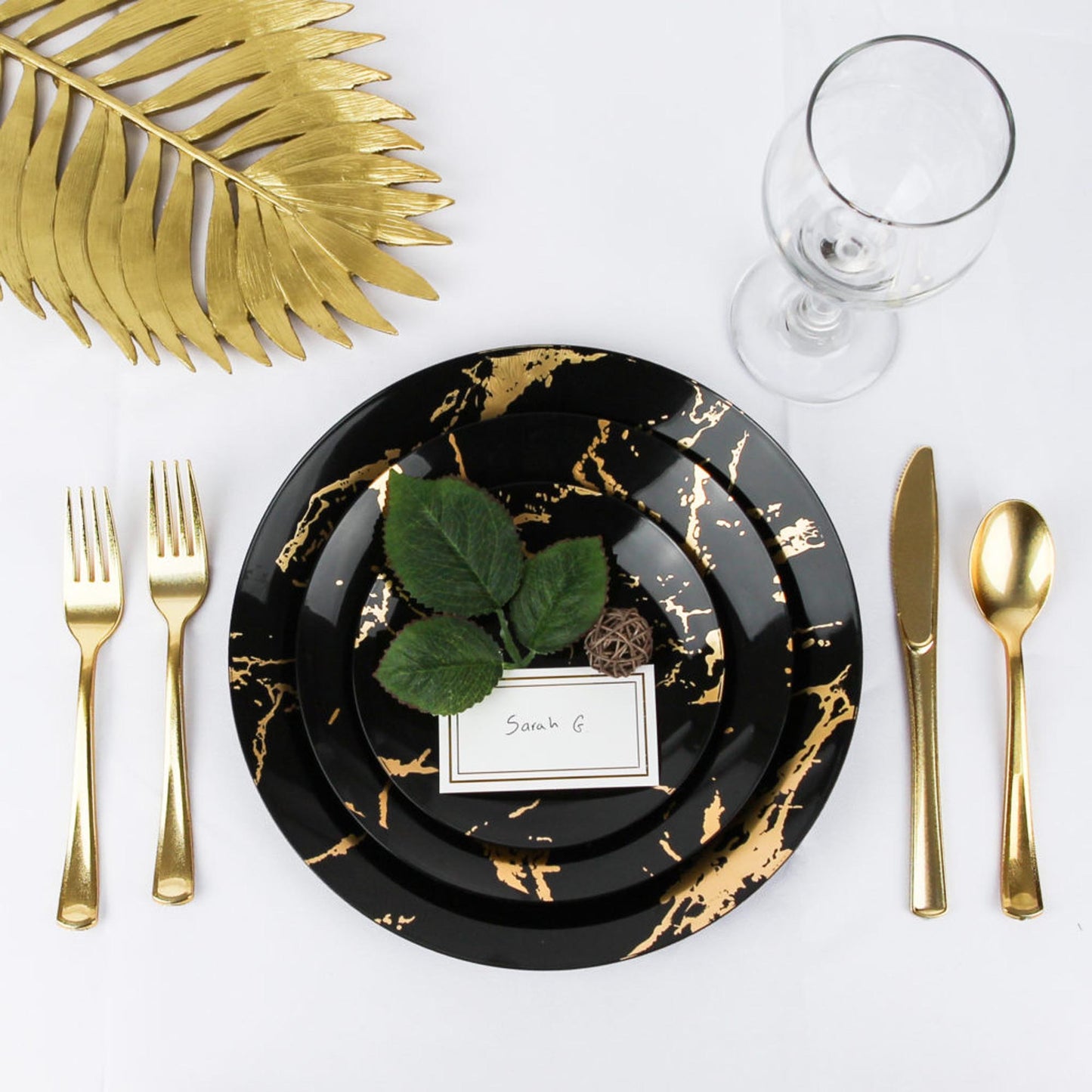 Set 25 de farfurii Negre cu aspect de marmura din plastic, reutilizabile - elegante 26cm