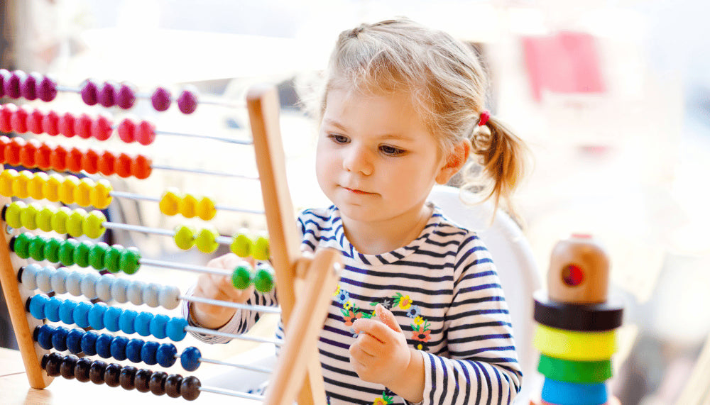 Jucăriile educative: de ce sunt ele importante pentru dezvoltarea copilului?